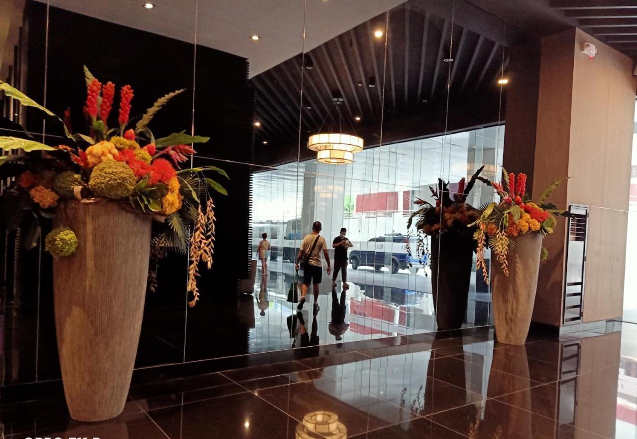 Apartment Marivic's Place At Air Residences Makati