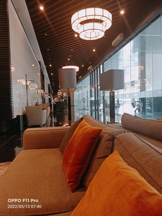 Apartment Marivic's Place At Air Residences Makati *