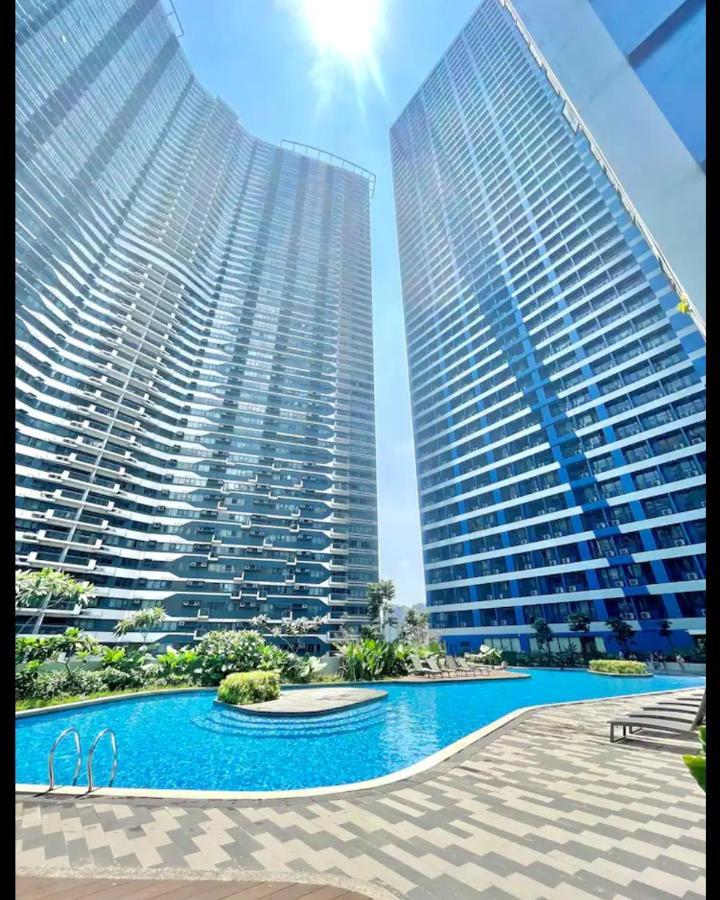 Apartment Marivic's Place At Air Residences Makati Manila